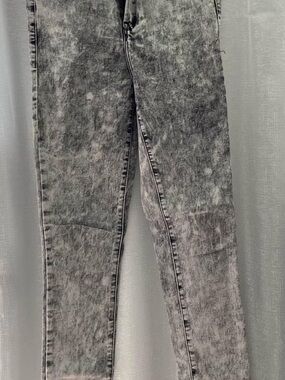 Acid Wash Gray High-Rise Jeggings